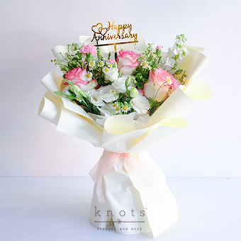 Passionate Promise (Two-Toned Pink Roses Bouquet)