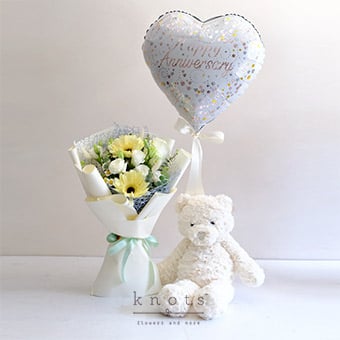 The Love Letter Trio (White Rose and Gerbera Bouquet with Gifts)