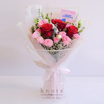 Forever in My Dreams (Red Ecuadorian Roses Anniversary Bouquet)