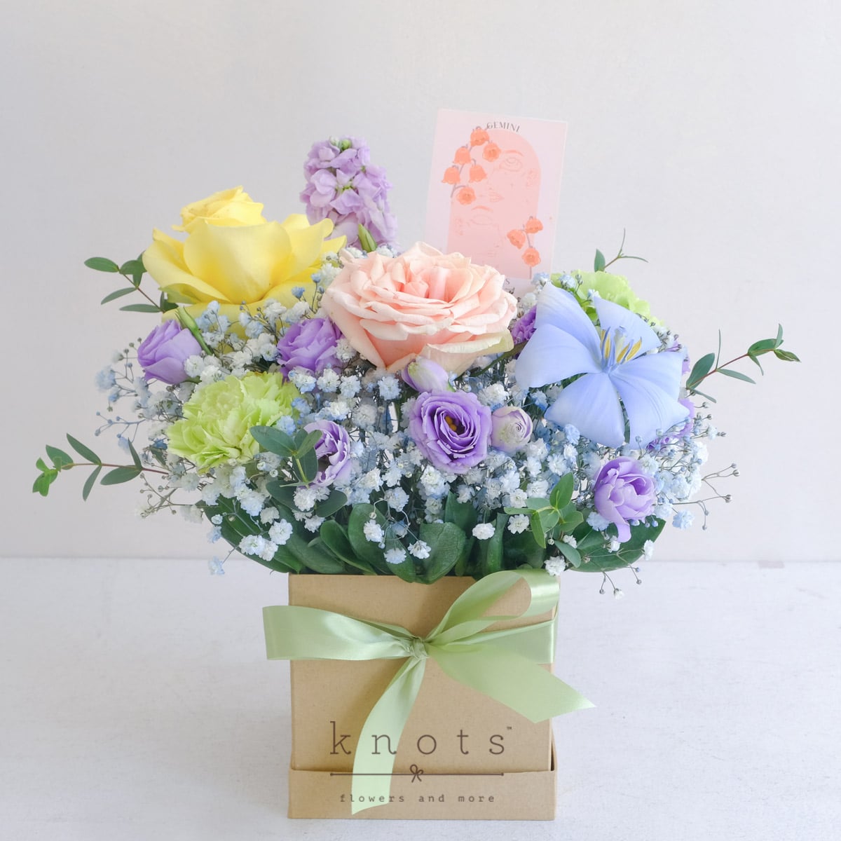 Blooming Gemini (Peach Ecuadorian Rose Arrangement)