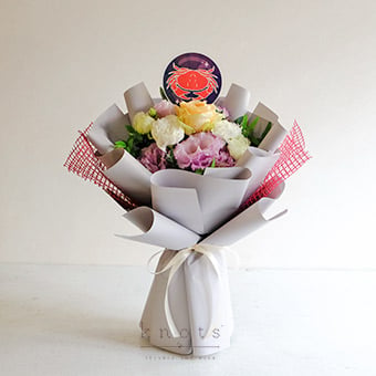 Moonlit Cancer (Peach Rose Bouquet)