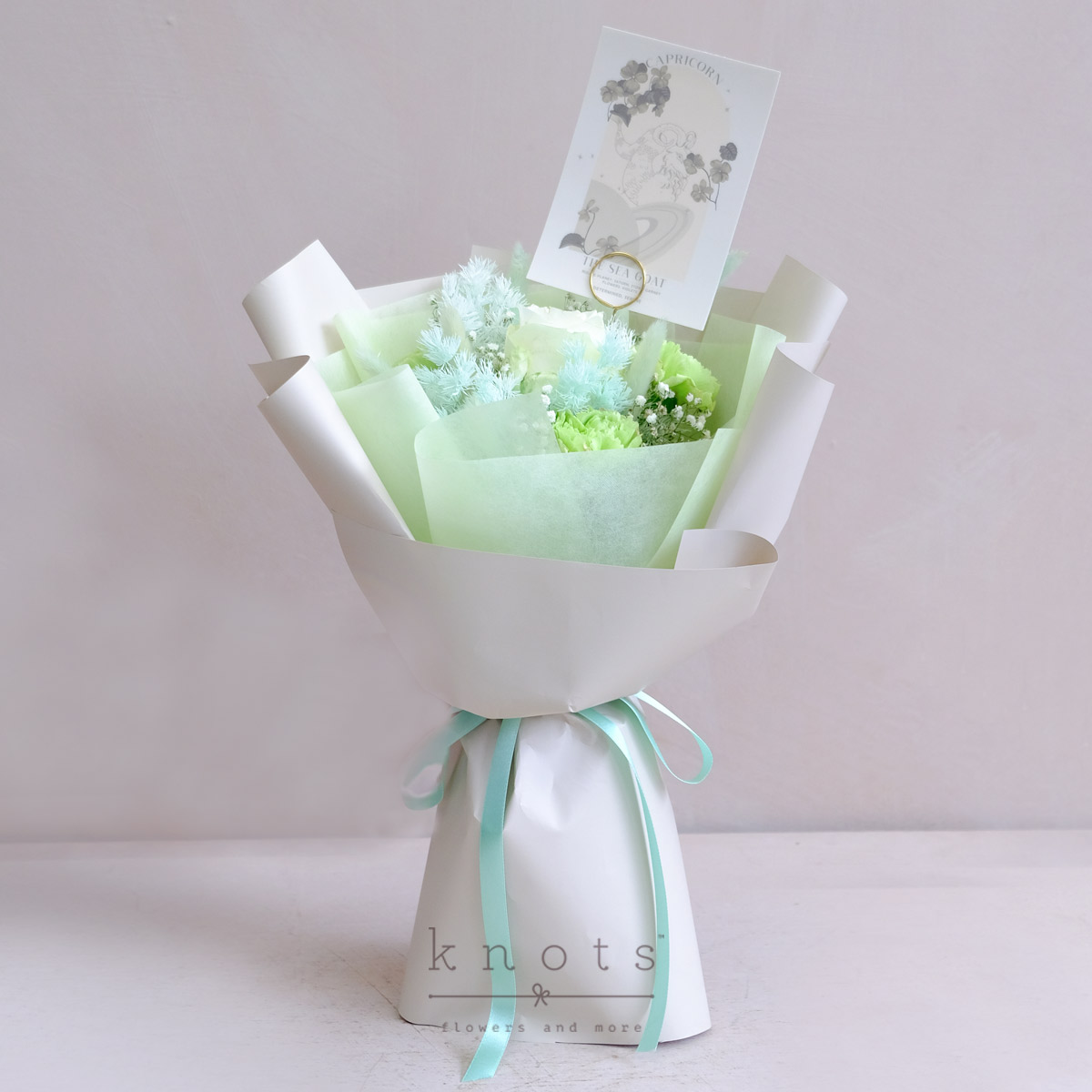 Pan's Refuge Capricorn (White Rose Bouquet)