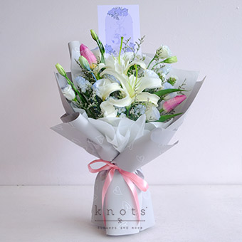 Ada Libra (While Lily and Pink Tulips Bouquet)
