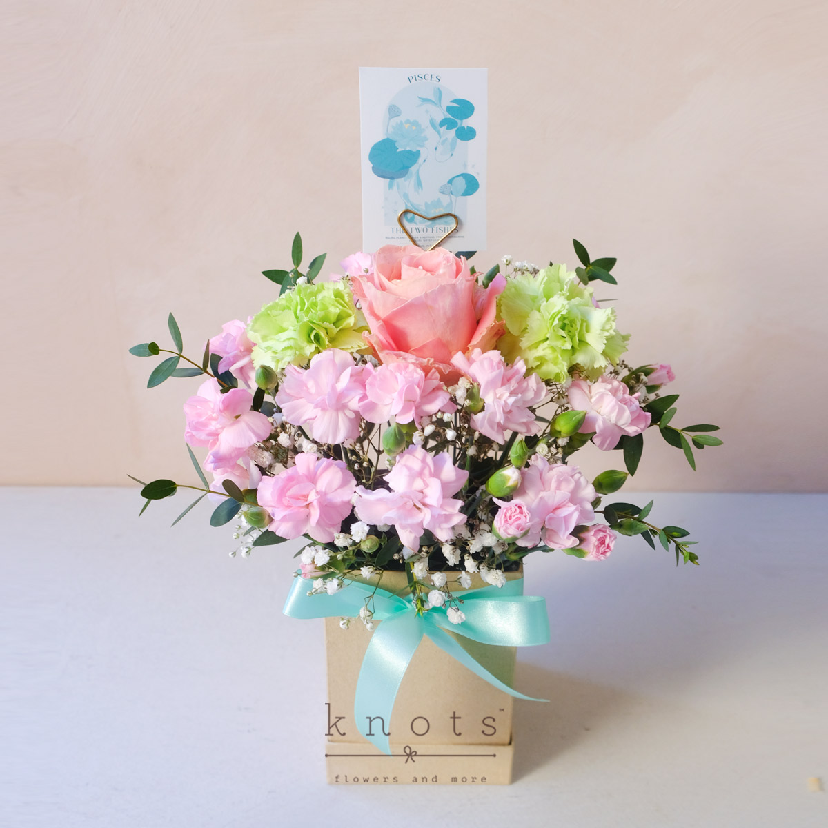 Gracious Piscean (Ecuadorian Rose Arrangement)