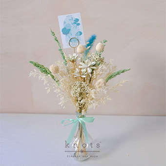 Neptune’s Embrace (Dried Flower Arrangement)
