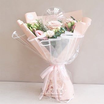 It’s Your Day (Shimmer Ecuadorian Roses Bouquet)
