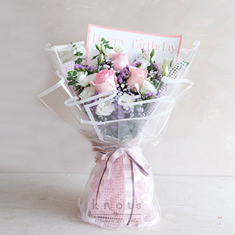 Lucy In The Sky (Ecuadorian Pink Roses Birthday Bouquet)