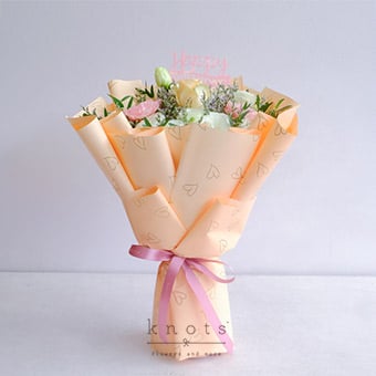 Lady of The Hour (Peach Rose Birthday Bouquet)