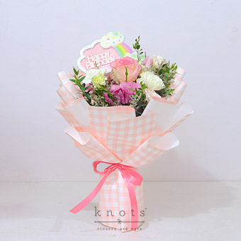 Dainty Dream (Two-toned Pink Rose Bouquet)