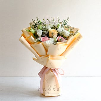 Lady of The Hour (Peach Rose Birthday Bouquet)