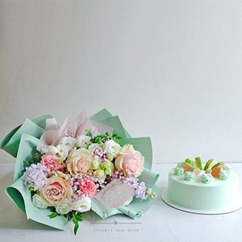 Pastel Party Pair (Pink Ecuadorian Roses Bouquet with Cake)