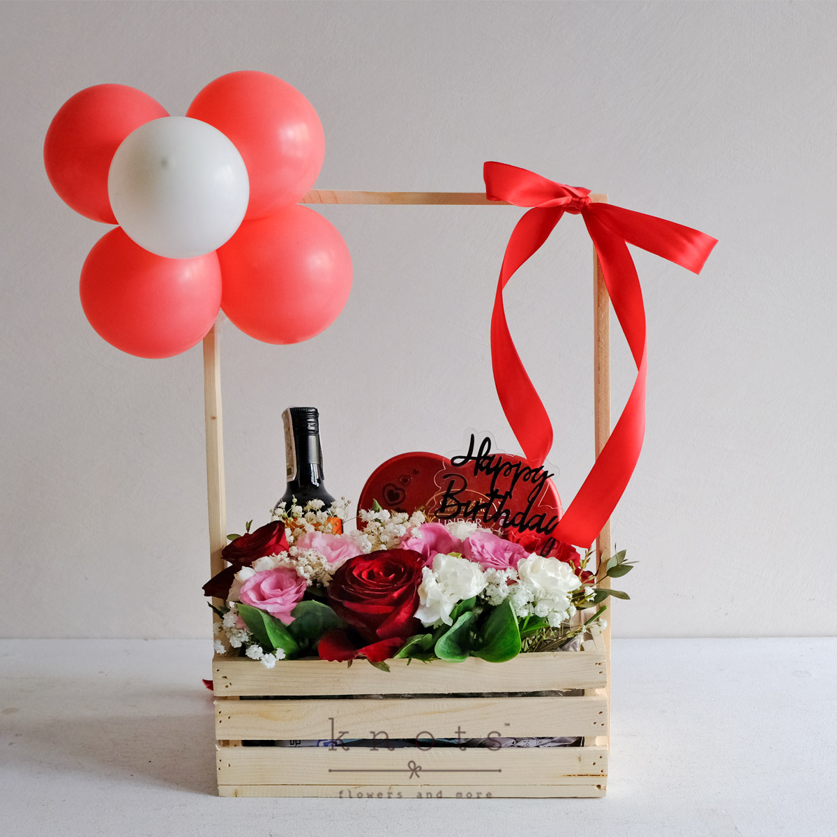Scarlet Luxe (Flowers and Gift)