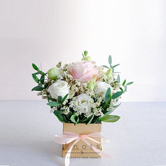 Lucky of Affection (Pink Ecuadorian Rose Arrangement)
