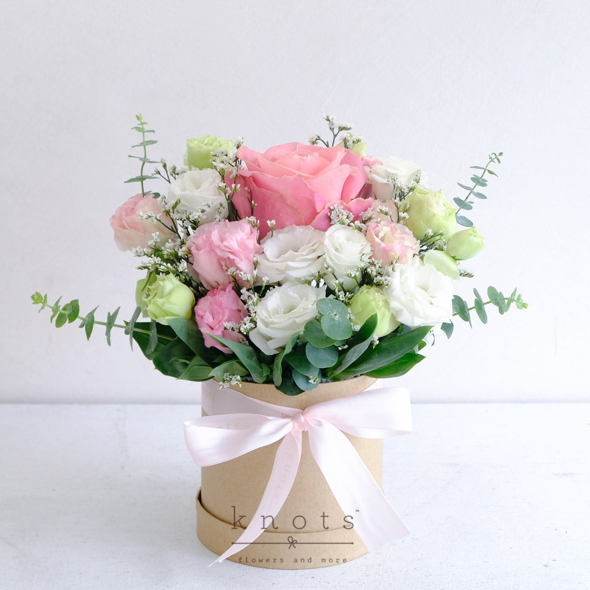 Bonnie (Pink Ecuadorian Rose Boxed Arrangement)