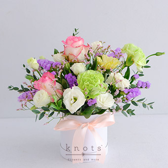 BX2508-Her-Lovely-Smile-Pink-Roses-Arrangement_340