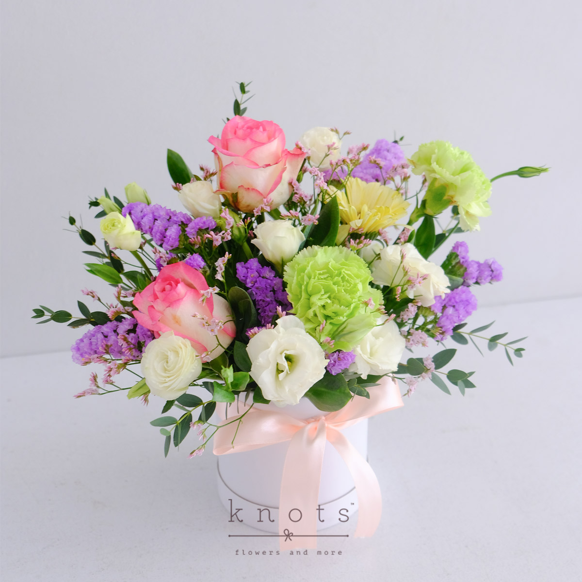 BX2508A-Her-Lovely-Smile-Pink-Roses-Arrangement_1200