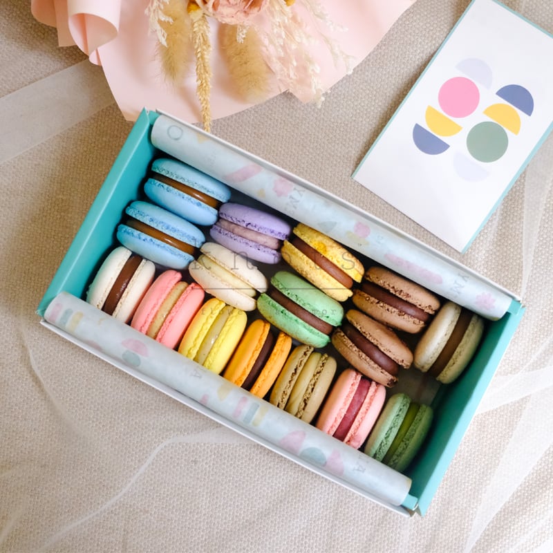French Macarons (16pcs)