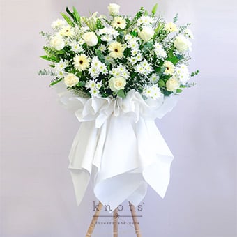  Heartfelt Tribute (Condolence Flower Stand)