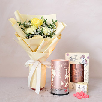 Sweet Royalty ( Yellow Rose Bouquet w/ Disney Touch Warmer & Wax Melts)