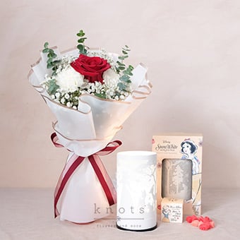 Gleeful Sensation (Pink Rose Bouquet w/ Disney Touch Warmer & Wax Melts)