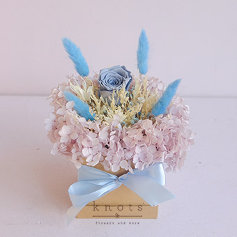 Ocean Skies (Dried Flowers Arrangement)