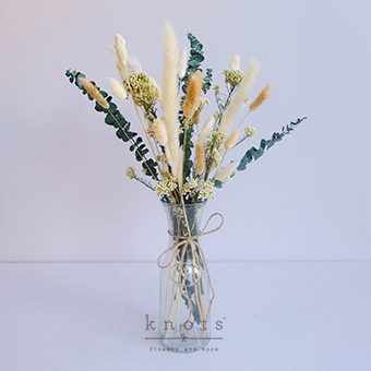 Old Soul (Dried Flower Arrangement)