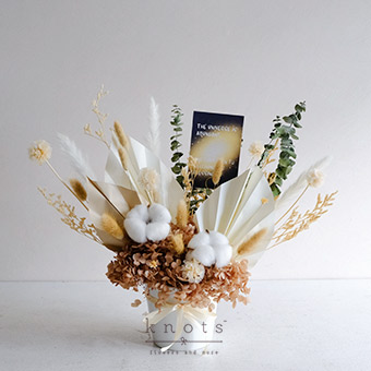 Pale Grace (Preserved/ Dried Flower Arrangement)