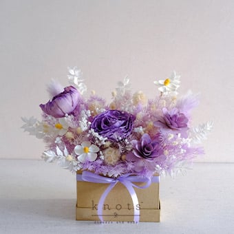 Lavelle (Dried Flower Arrangement)