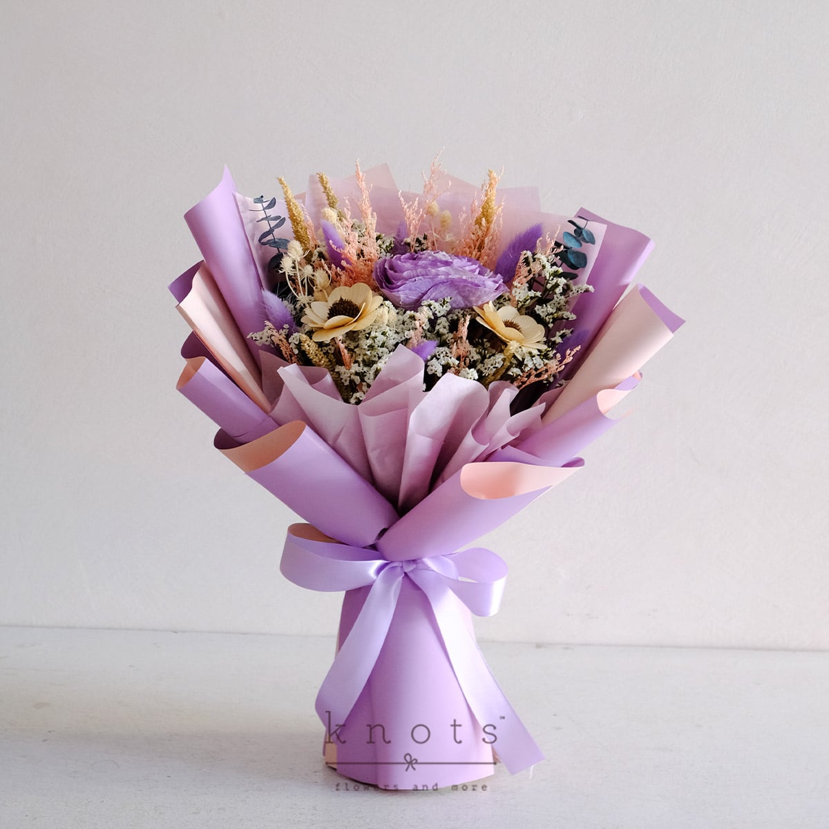 Elyse (Dried Flower Bouquet)