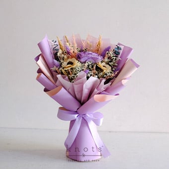 Elyse (Dried Flower Bouquet)