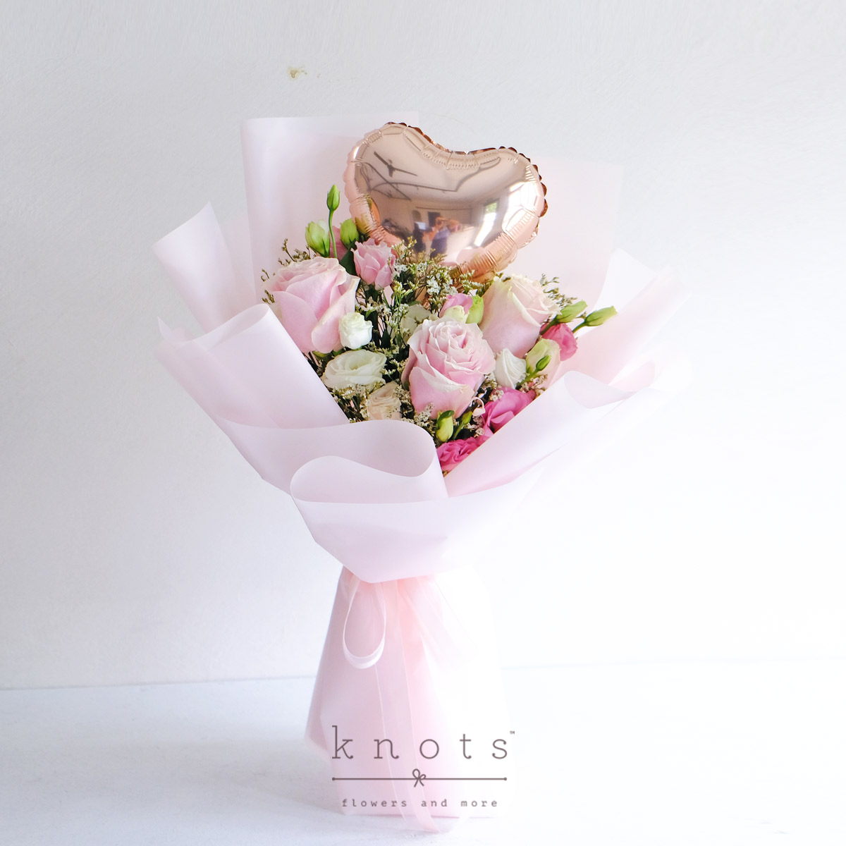 Blown Away (Pink Ecuadorian Roses w/ Balloon Bouquet)