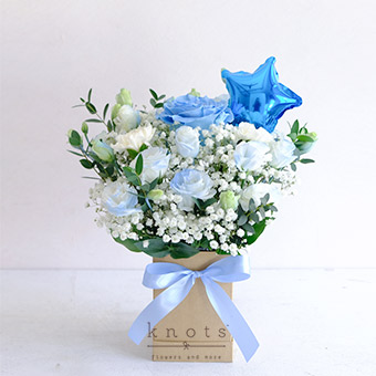 Blue Star Dream (Powder Blue Ecuadorian Rose and Balloon Arrangement)