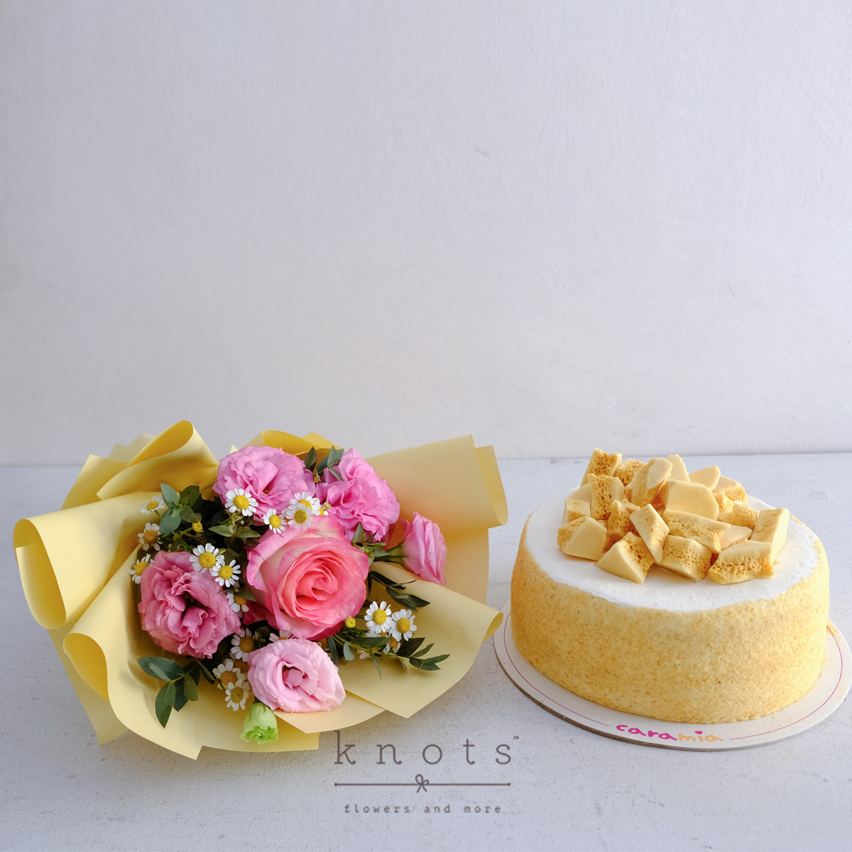 Honeyed Hues (Two-toned Pink Rose Bouquet with Cake)