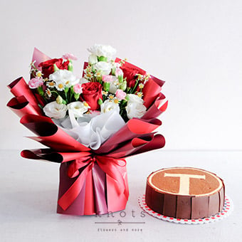 Flame of Love (Red Roses Bouquet with Cake)