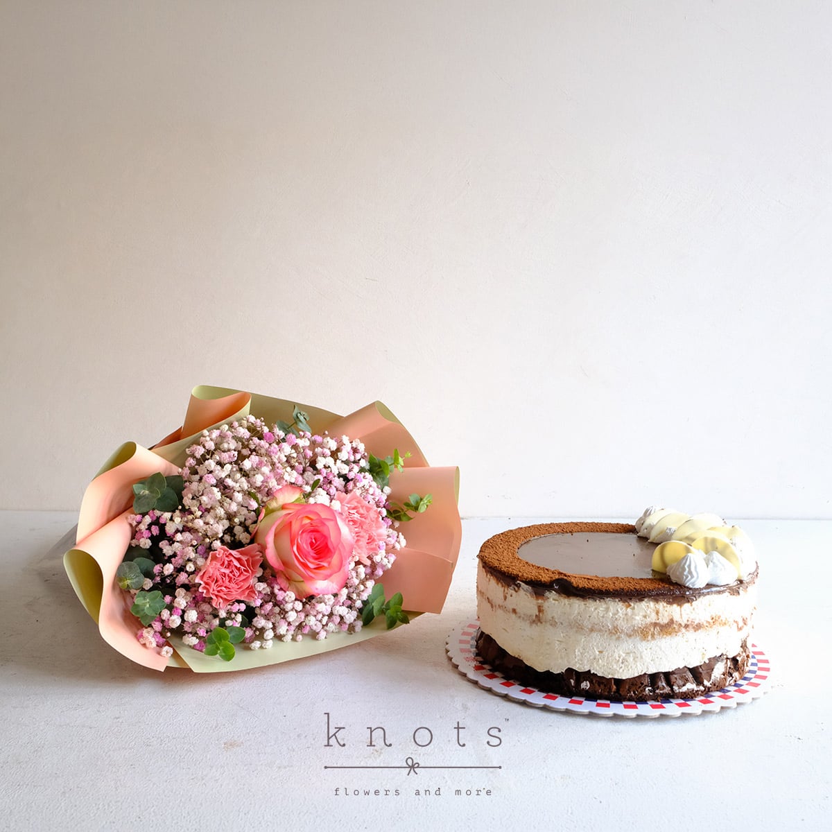 Dessert Dream (two-toned Pink Bouquet and Cake)