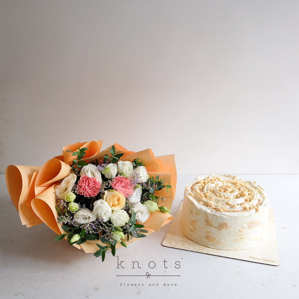 Sweet Side (Peach Rose Bouquet and Cake)