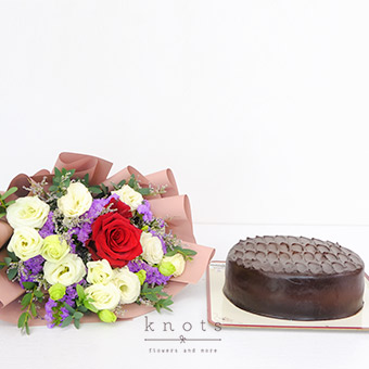 Velvet Kisses (Red Ecuadorian Rose Bouquet and Cake)