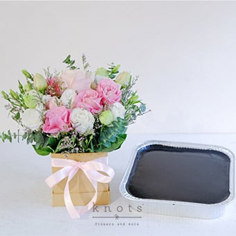 Sweet Glimmer (Pink Ecuadorian Rose Arrangement and Cake)
