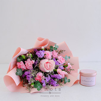 Candlelit Blooms (Pink Ecuadorian Rose Bouquet with Candle)