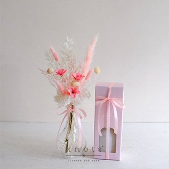 Petal Poise (Flowers and Gift)