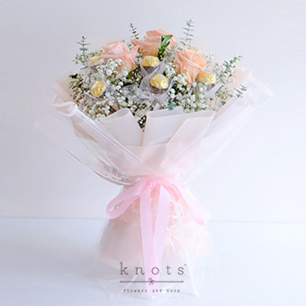 All Day Sweetness (Ecuadorian Roses with Ferrero Chocolates)