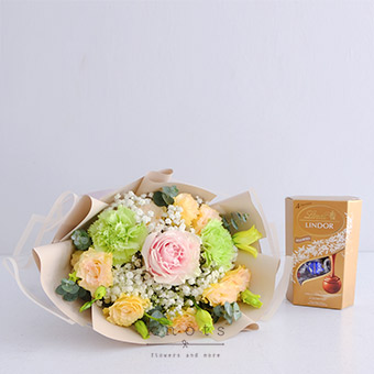 Bloom Delights (Pink Ecuadorian Bouquet w/ Chocolates)