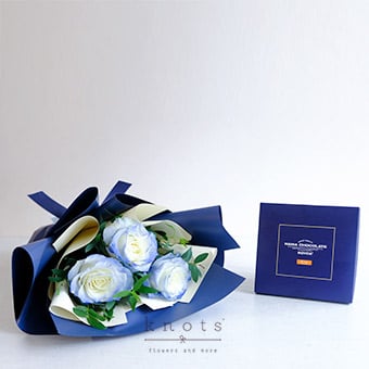 Moonlight Haven (Blue Sprayed White Roses Bouquet with Royce Chocolate)