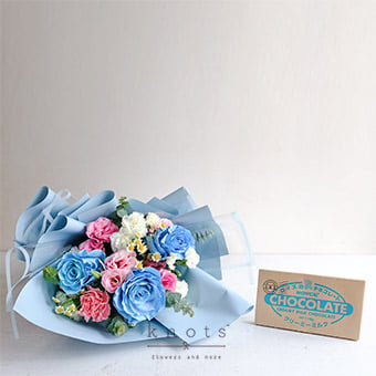 Powder Blue Ecuadorian Roses