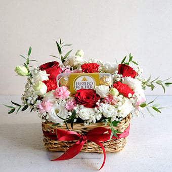 Scarlet Sweets (Red Roses Arrangement with Chocolate)