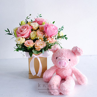 Love You Pig Time (Pink Ecuadorian Rose Arrangement with Cuddly)