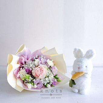 Hoppy Ever After (Pink Ecuadorian Rose Bouquet with Cuddly)