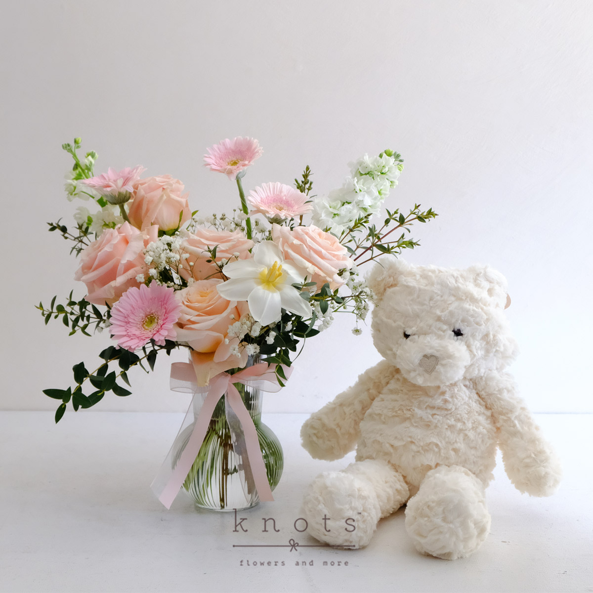 Marshmallow Dreams (Peach Pink Ecuadorian Roses Arrangement with Cuddly)