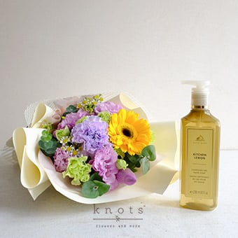 Botonical Bliss (Flowers and Gift)