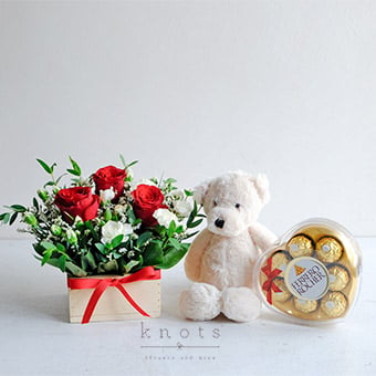 Red Roses Arrangement